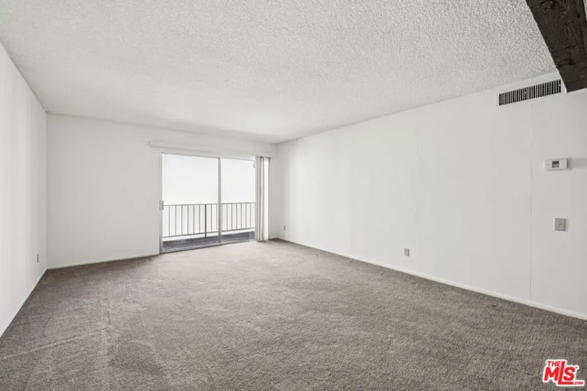 5460 White Oak Avenue #A204 photo 2