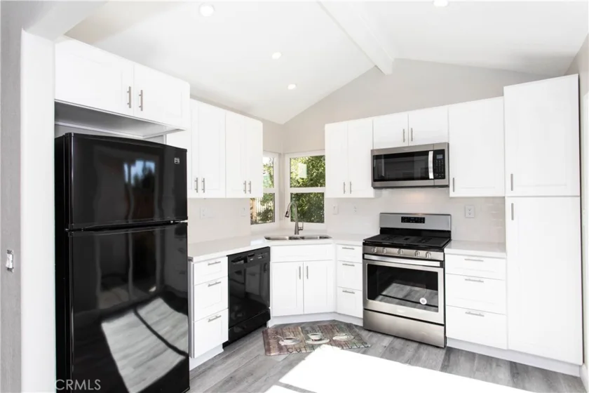 42080 Teatree Court photo