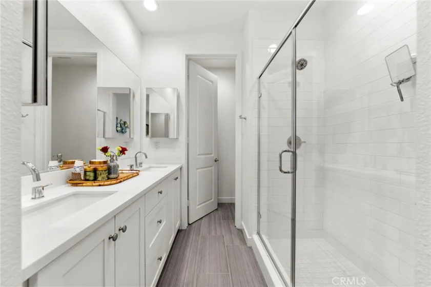 2217 S  Ava Gln photo 18