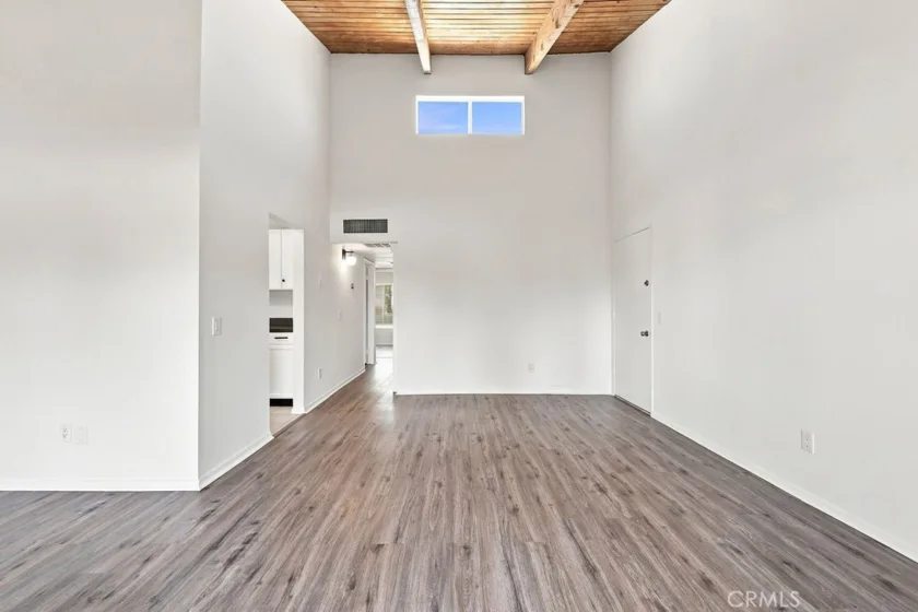 18350 Hatteras #211 photo 30