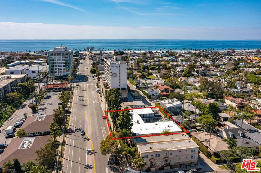445 Washington Boulevard #10 photo 2