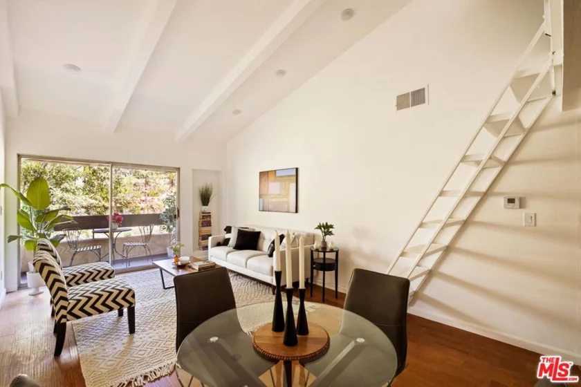 2700 Cahuenga Boulevard #4303 photo 10