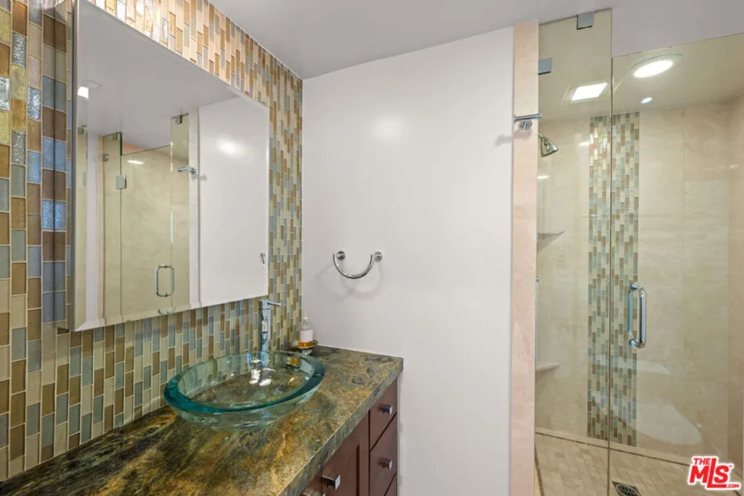 412 N Palm Drive #604 photo 14