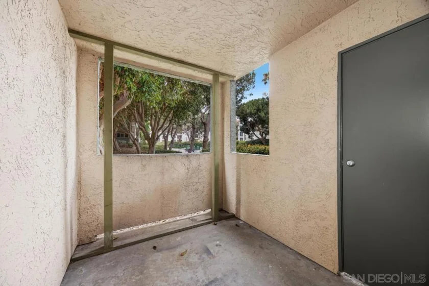 7565 Charmant Drive #417 photo 21