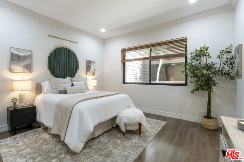 11628 Montana Avenue #208 photo 40
