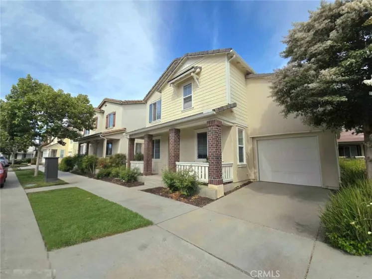 31917 Red Pine Way photo 1