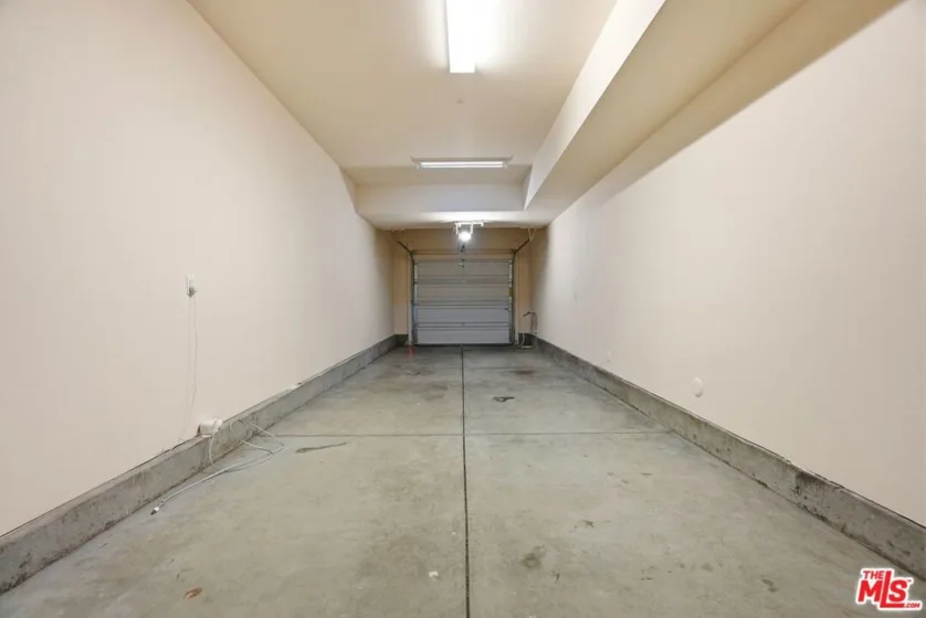 2111 N Cahuenga Boulevard #11 photo 33