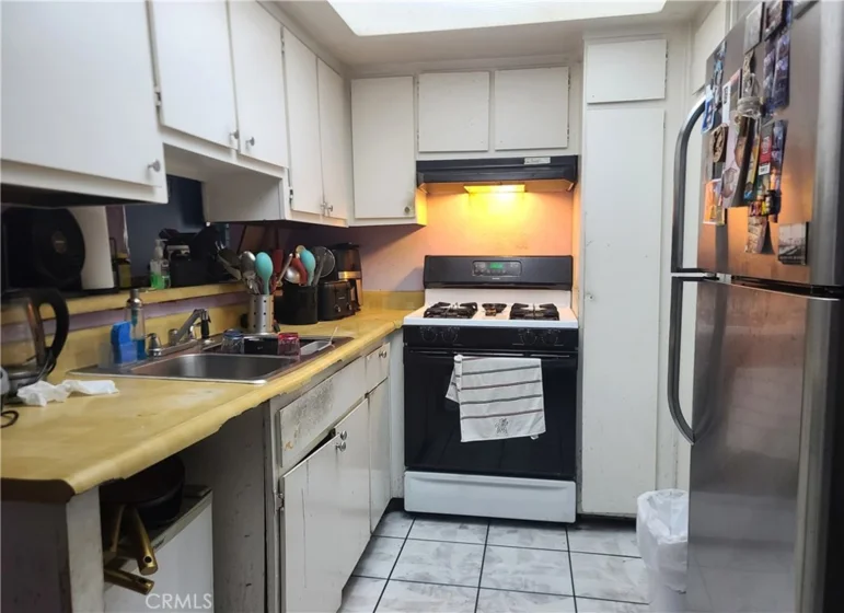 8847 Willis Avenue #D01 photo 5
