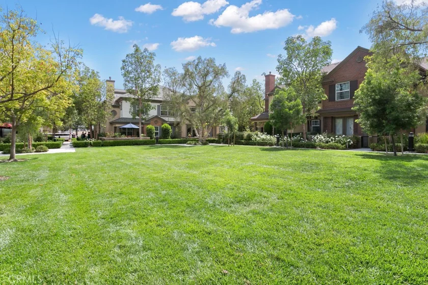 1405 Juliette Way photo 1