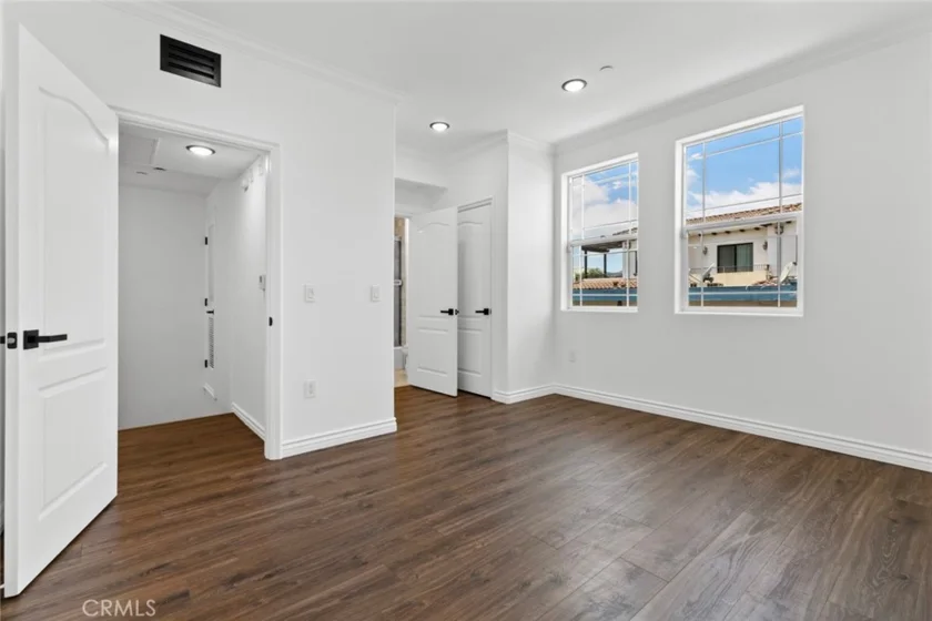 333 Milford Street #105 photo 31