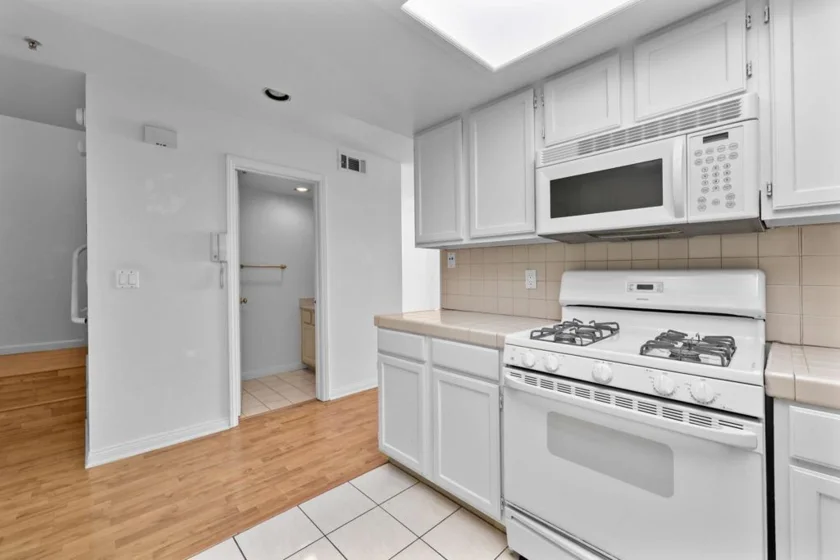 1131 Campbell #212 photo 11