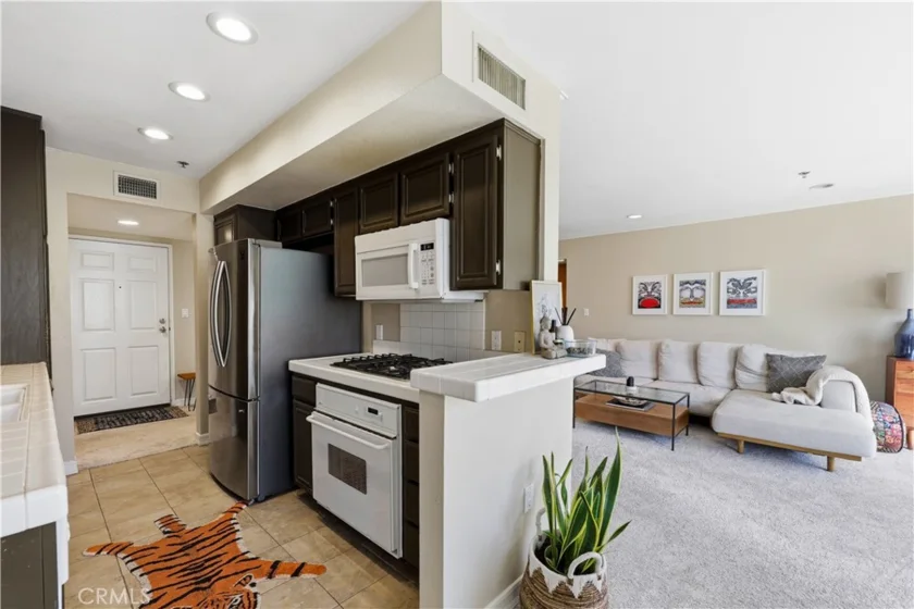 4501 Cedros Avenue #330 photo 11