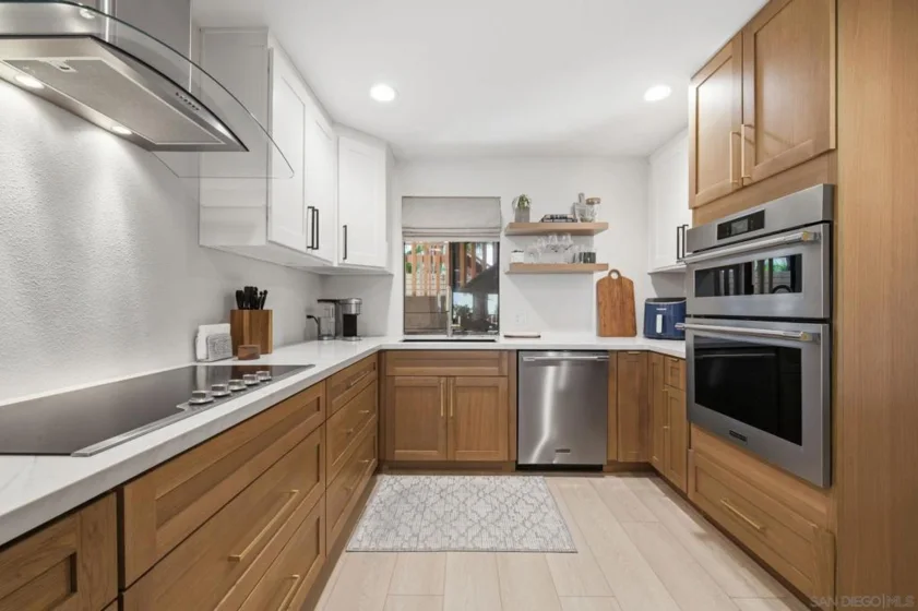 2928 Lawrence photo 12