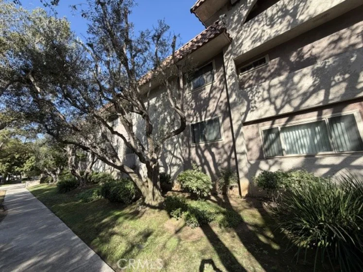 8650 Belford photo 29