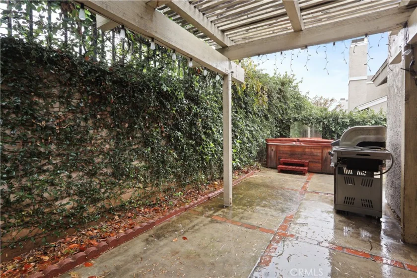 1676 Sumac photo 25