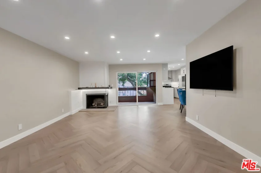 2121 Scott Road #206 photo 5