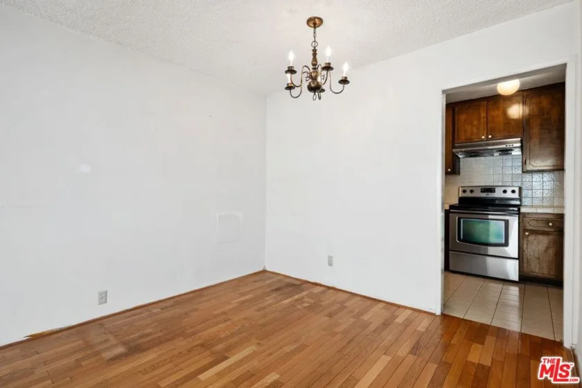 1831 Barry Avenue #3 photo 3