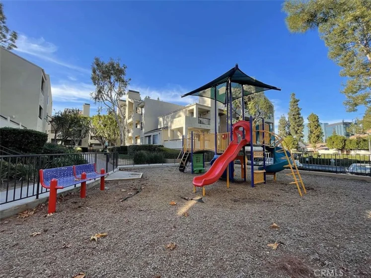 5500 Owensmouth Avenue #228 photo 24