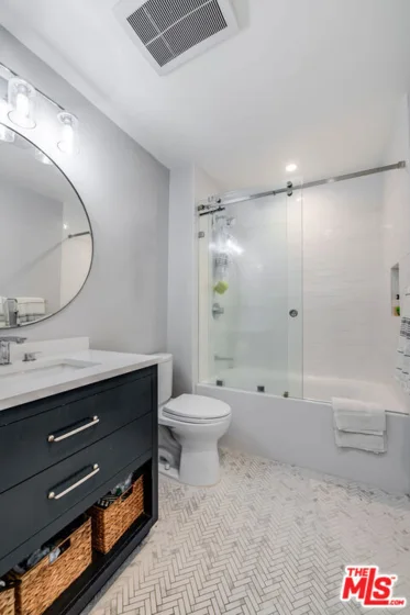 16 Quarterdeck Street #102 photo 13