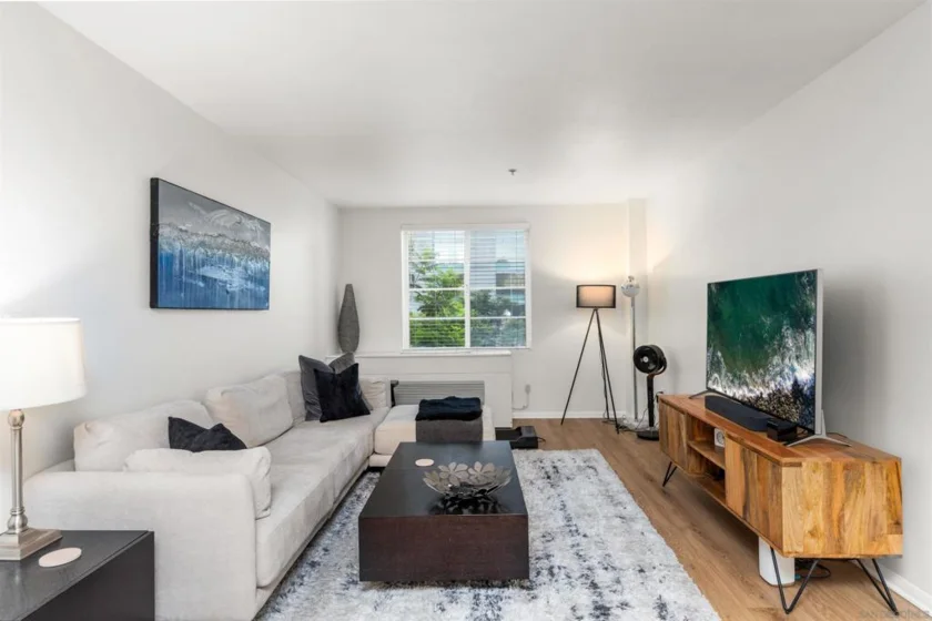 1435 India Street #405 photo 2