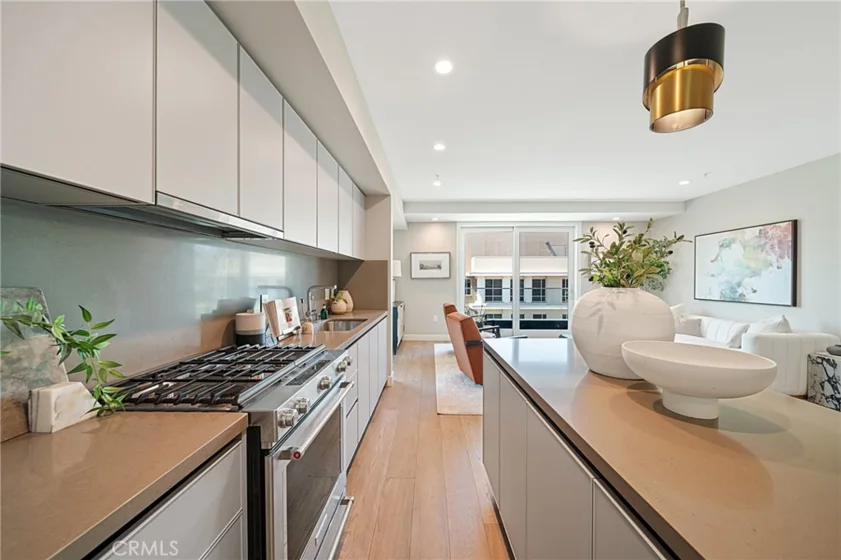 39 S Los Robles Avenue #6010 photo 37