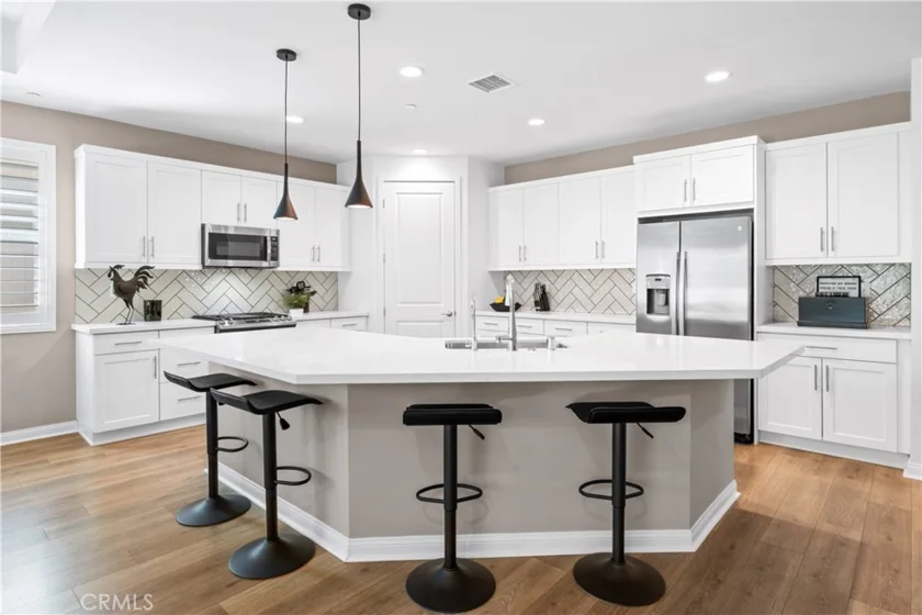 32105 Hyacinth Way photo 4