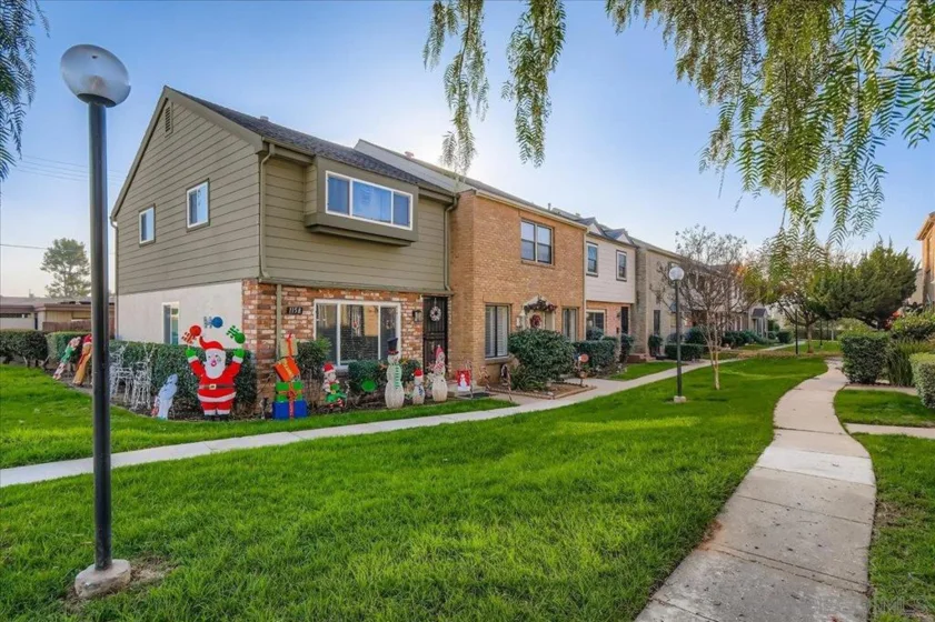 1158 Denver Lane #C photo 1