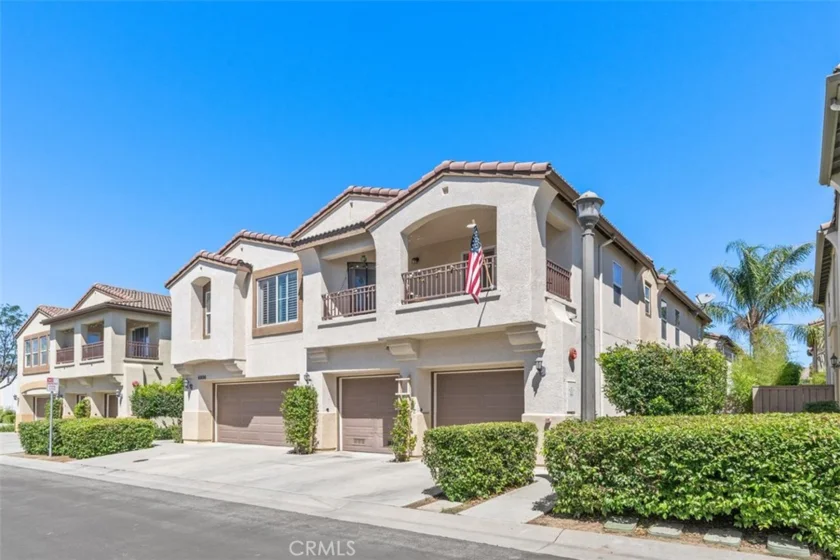 41696 Woodridge Avenue #1 photo 1