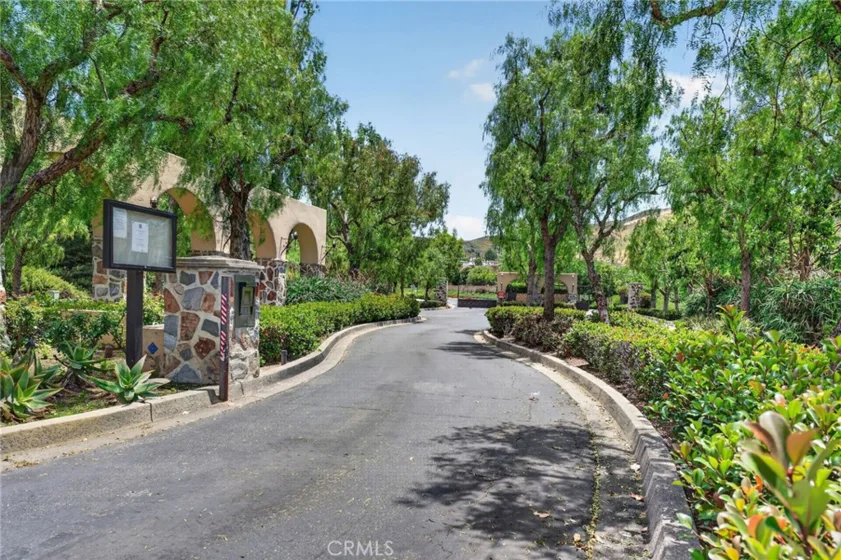 27831 Paseo Del Sol photo 1