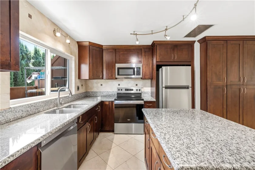 7320 Lennox Avenue #D8 photo 5