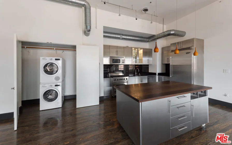849 S Broadway #1210 photo 4