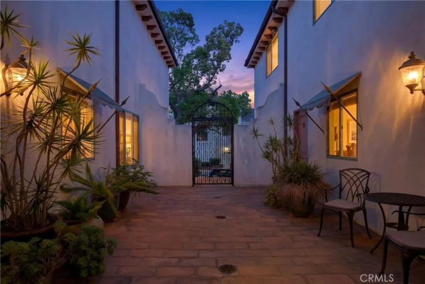 4301 Los Feliz #12 photo 55