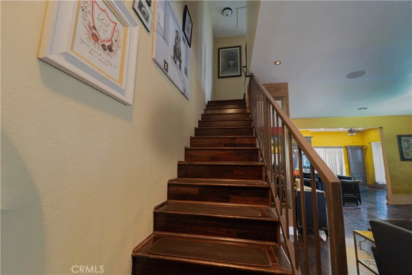 1416 N Vista photo 22