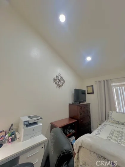 812 Inglewood photo 30