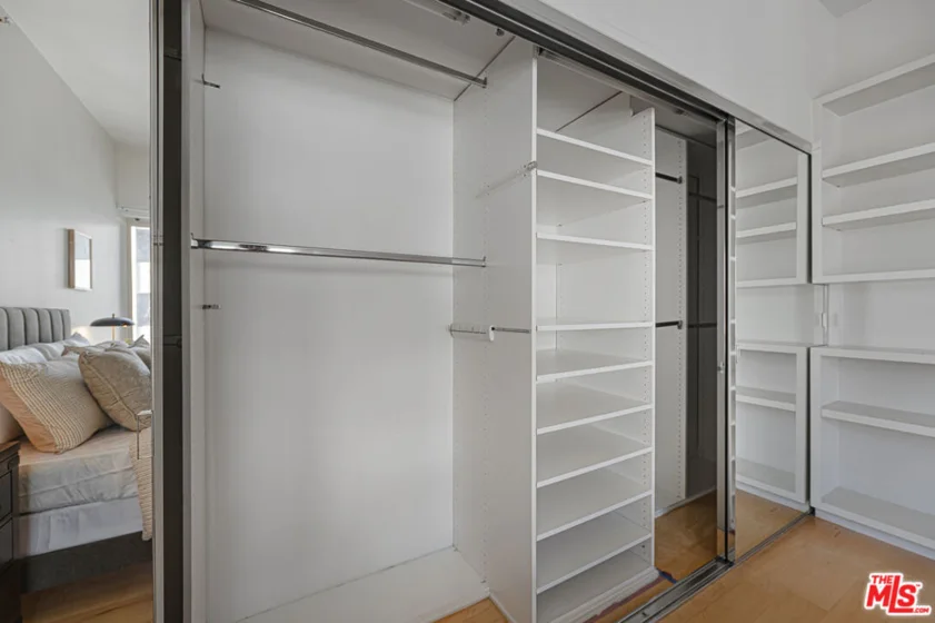 10445 Wilshire Boulevard #1402 photo 30