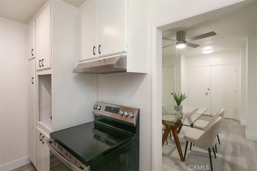 5651 Sumner #109 photo 16