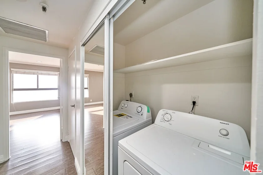 727 S Ardmore Avenue #801 photo 19
