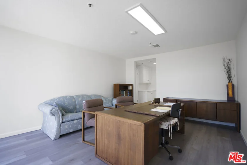 880 W 1st Street #622 photo 11