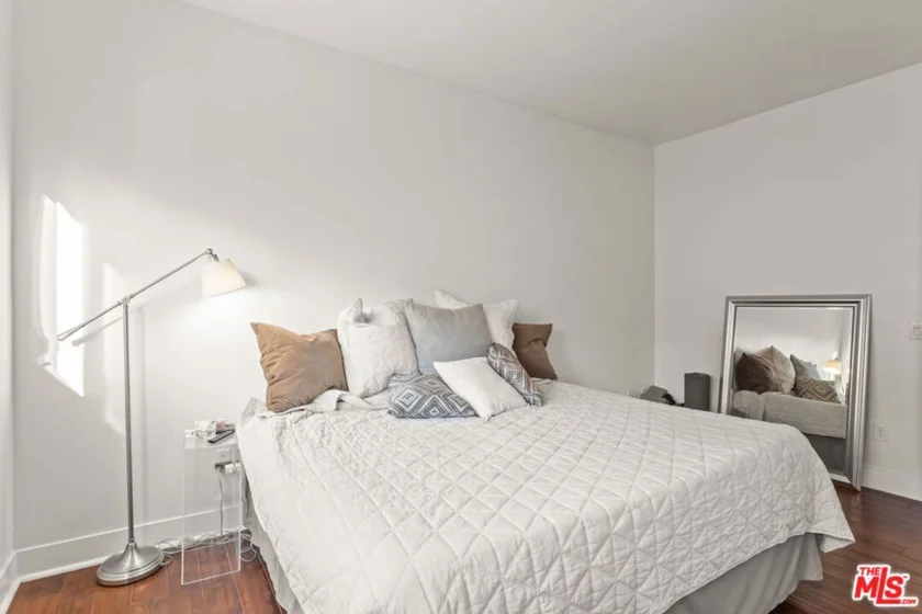 25 Delancy photo 16