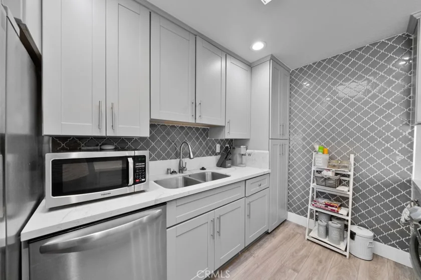 24941 El Roble photo 18