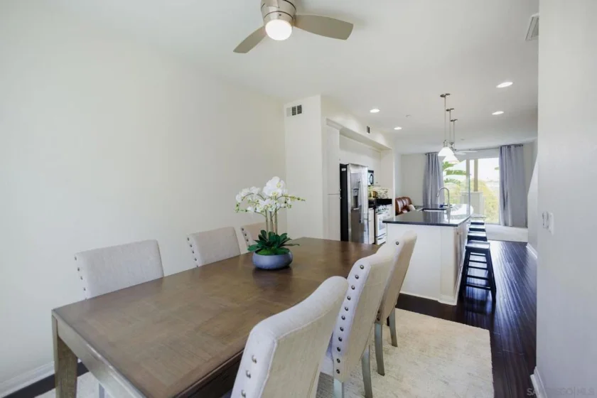 810 Harbor Cliff Way #230 photo 31