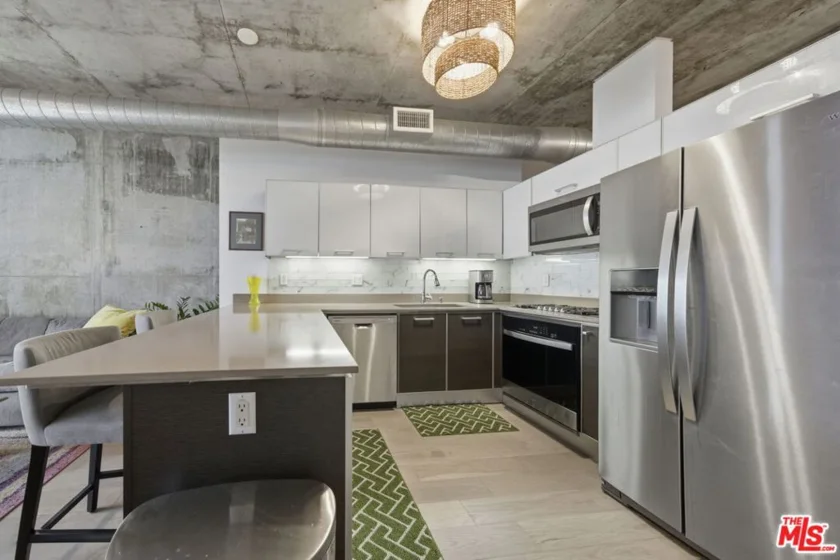 645 W 9th Street #406 photo 1