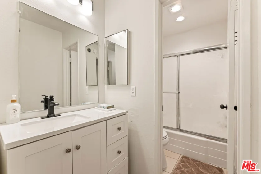 365 Burchett Street #118 photo 18