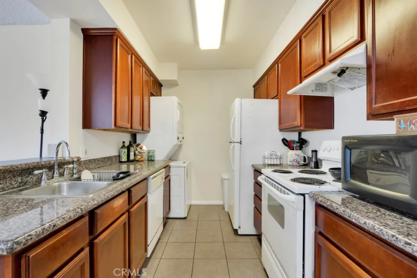 1620 N San Fernando #52 photo 14