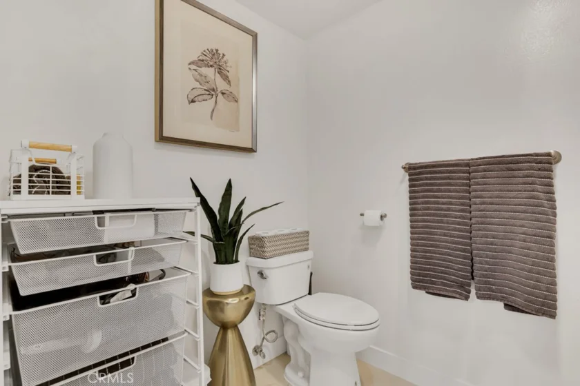 17914 Magnolia Boulevard #121 photo 20