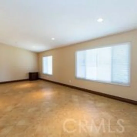 25189 Monroe Avenue photo 31