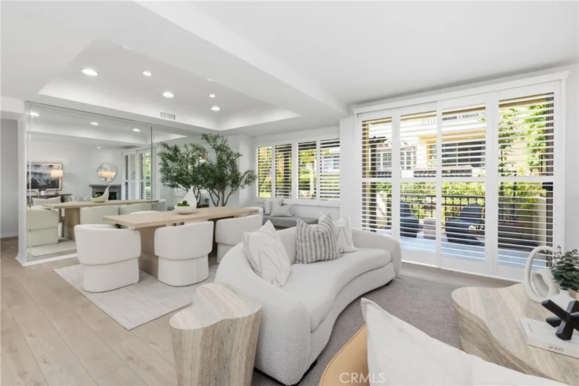 909 Muirfield Drive photo 3