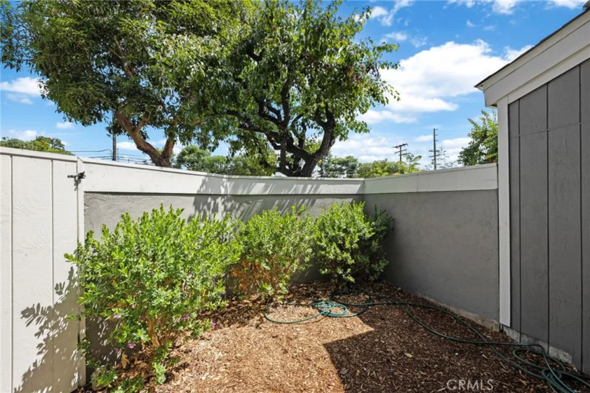 2640 W Segerstrom Avenue #B photo 6