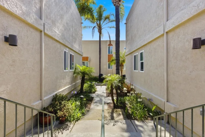 4070 Riviera Drive #5 photo 3