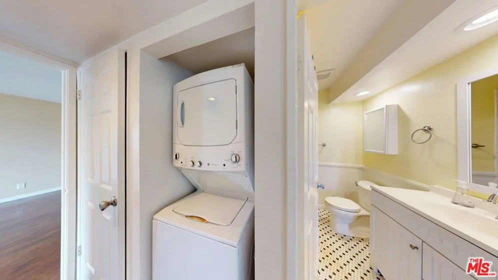 8710 Independence Avenue #301 photo 18